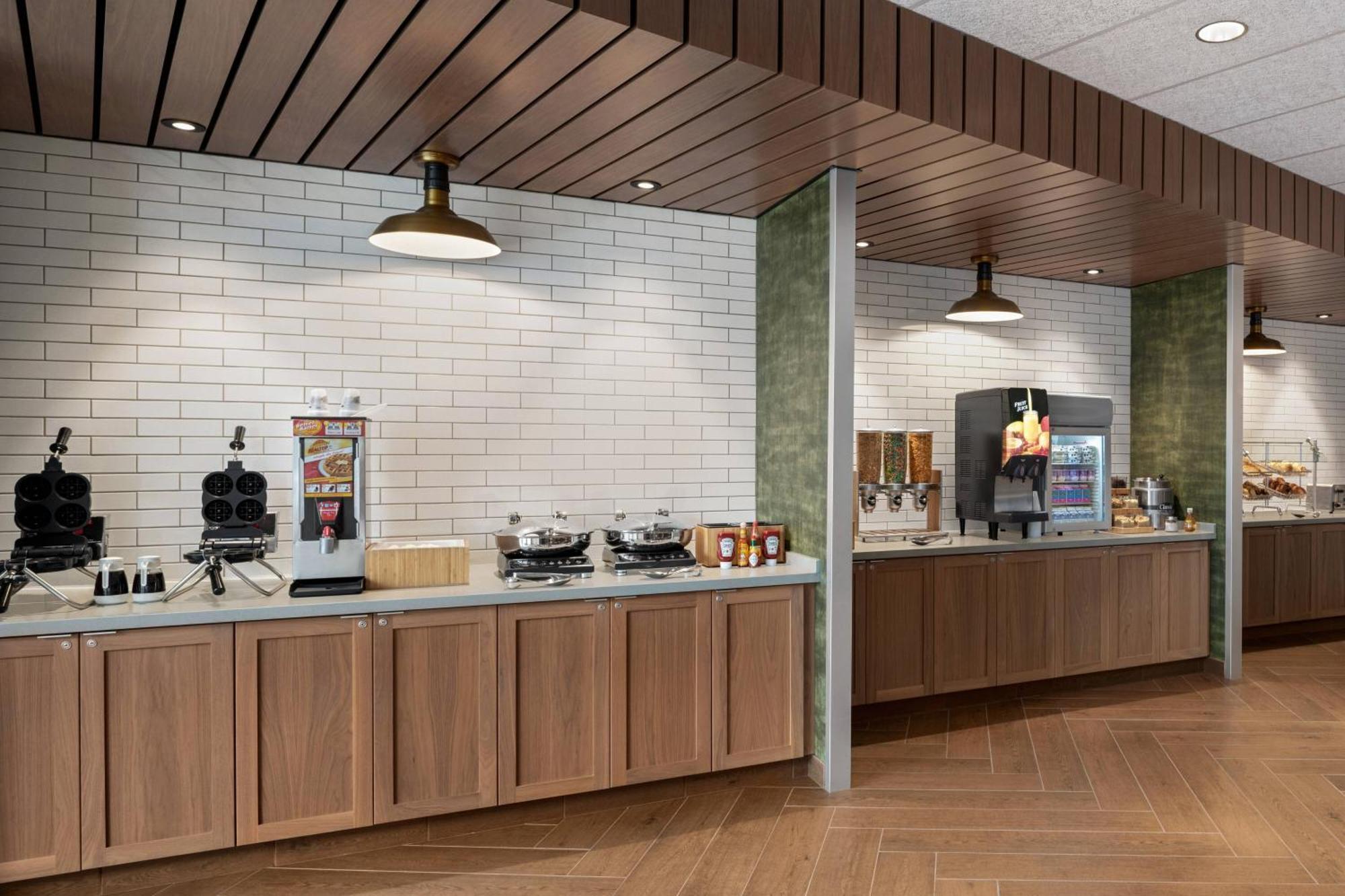 Fairfield Inn & Suites By Marriott Milwaukee West West Milwaukee Extérieur photo